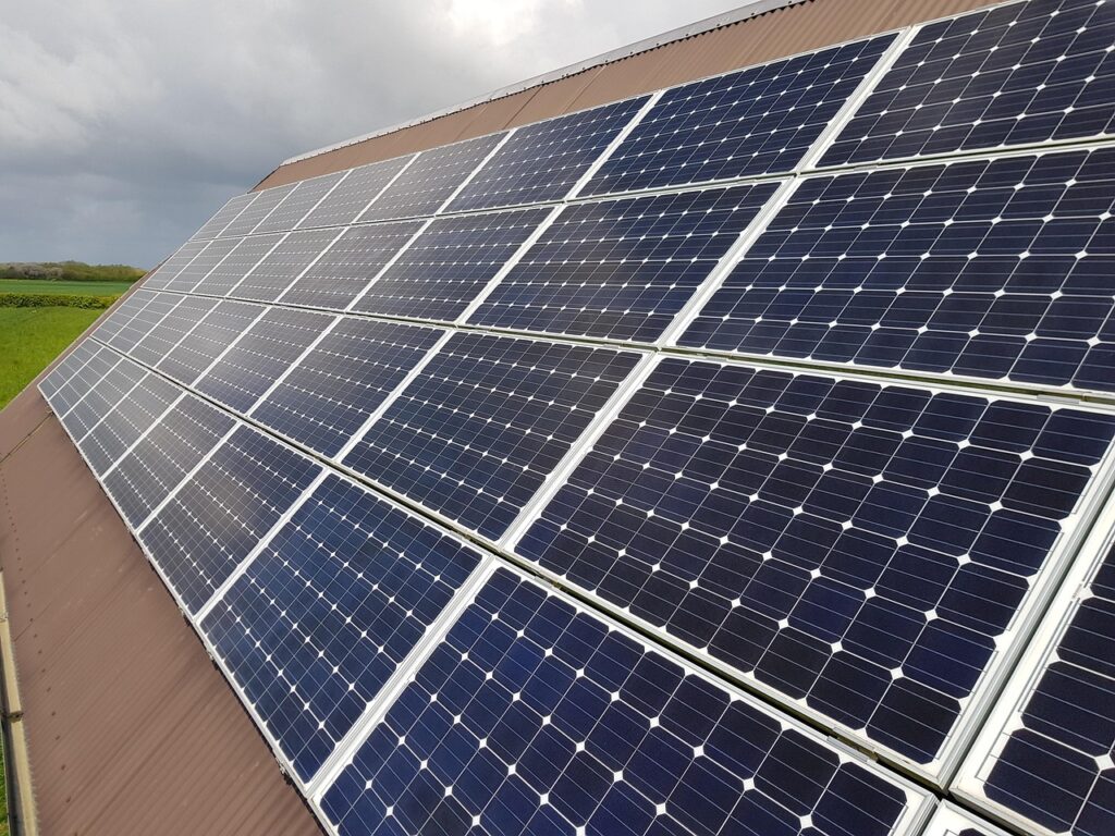 Wie kann ich Stromkosten trotz PV senken? – So sparen Sie mit Ihrer Solaranlage noch mehr Geld