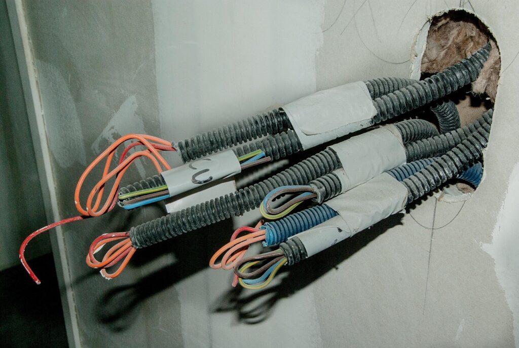 Kabel unsichtbar verlegen – Die ultimative Anleitung für ein aufgeräumtes Balkonkraftwerk
