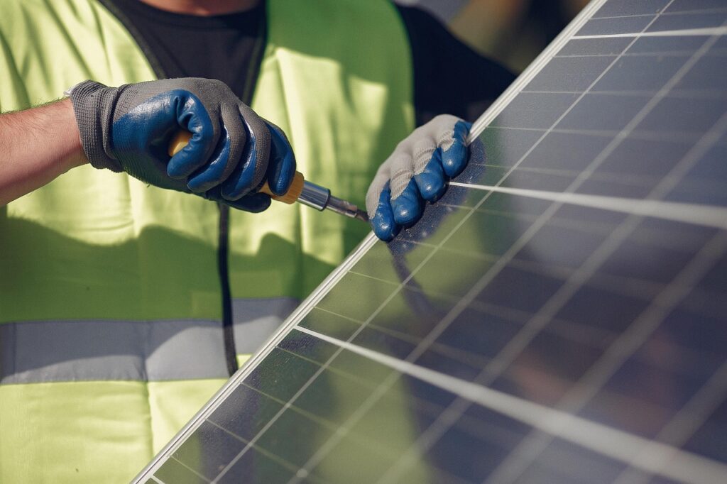 Wie finde ich einen guten Installateur? – Der große Leitfaden für Ihre Solaranlage