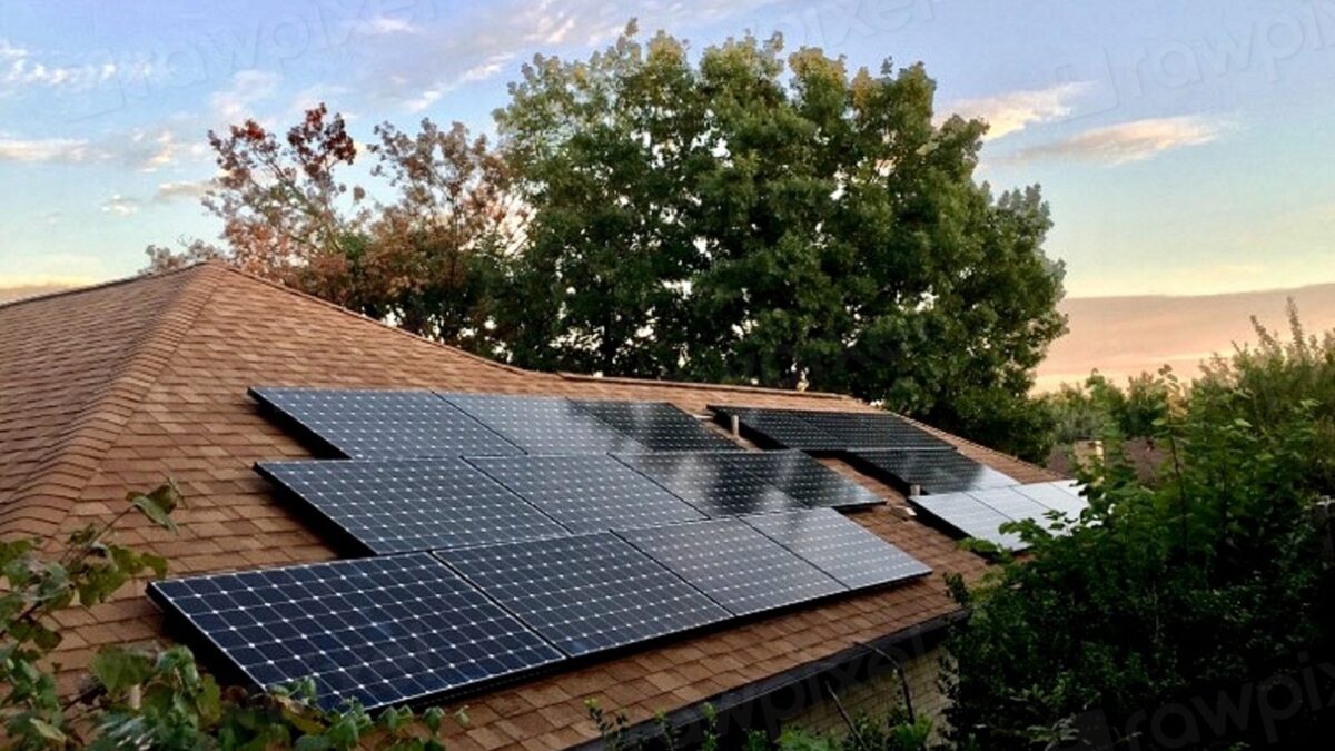 Photovoltaikanlage auf einem Hausdach
